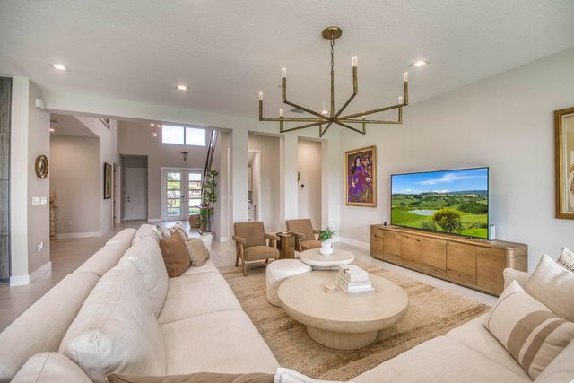 10050 Skyloft Street, Palm Beach Gardens, FL 33412
