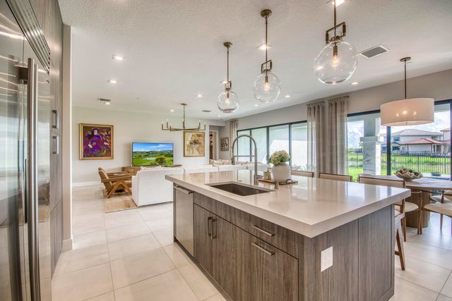 10050 Skyloft Street, Palm Beach Gardens, FL 33412