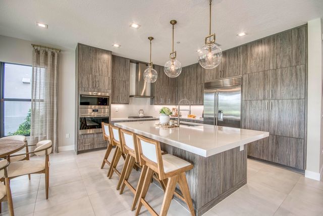 10050 Skyloft Street, Palm Beach Gardens, FL 33412