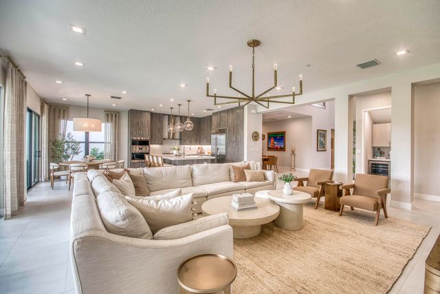 10050 Skyloft Street, Palm Beach Gardens, FL 33412