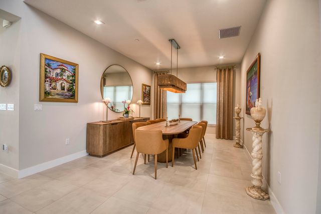 10050 Skyloft Street, Palm Beach Gardens, FL 33412