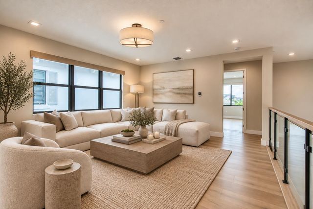 10050 Skyloft Street, Palm Beach Gardens, FL 33412