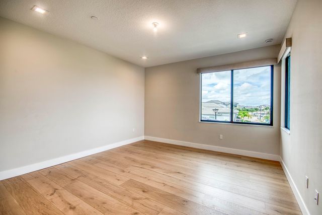 10050 Skyloft Street, Palm Beach Gardens, FL 33412