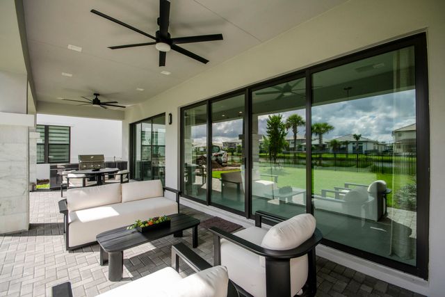 10050 Skyloft Street, Palm Beach Gardens, FL 33412