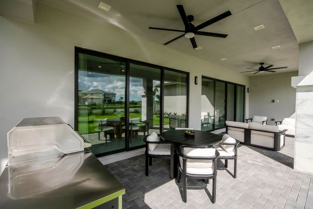 10050 Skyloft Street, Palm Beach Gardens, FL 33412