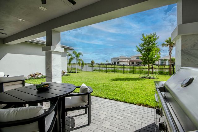 10050 Skyloft Street, Palm Beach Gardens, FL 33412