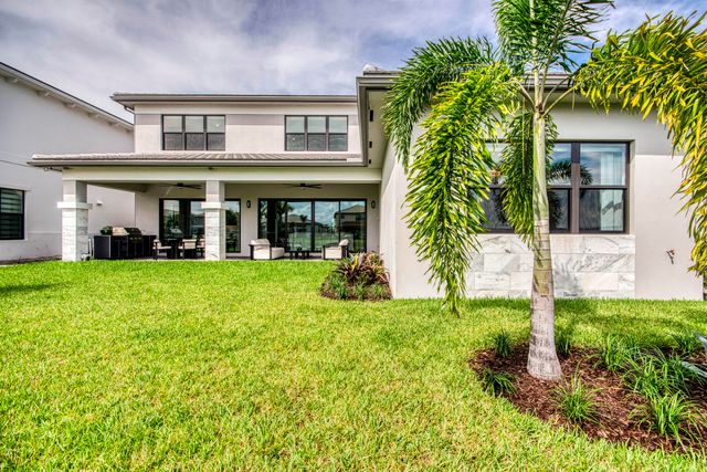 10050 Skyloft Street, Palm Beach Gardens, FL 33412