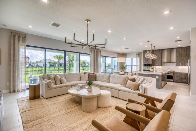 10050 Skyloft Street, Palm Beach Gardens, FL 33412