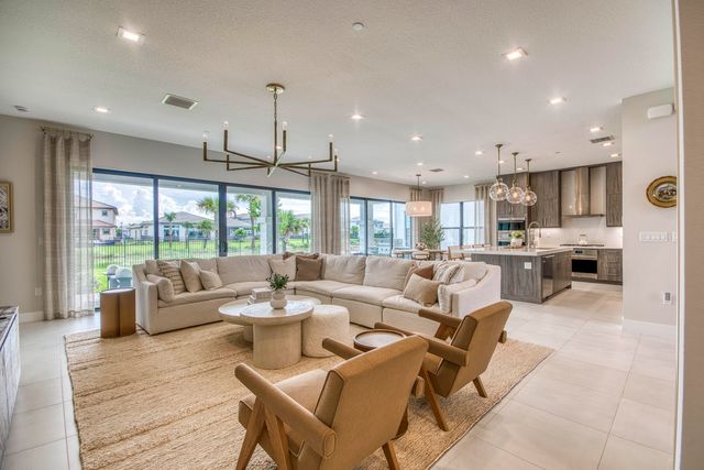 10050 Skyloft Street, Palm Beach Gardens, FL 33412