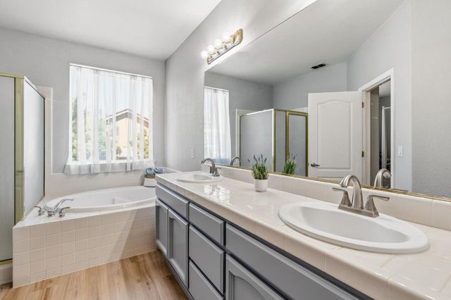 105 Foyle Ct, Folsom, CA 95630