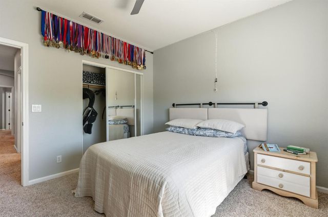 105 Foyle Ct, Folsom, CA 95630