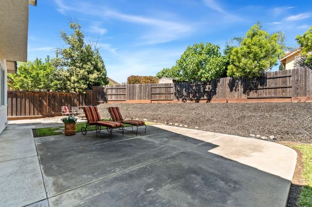 105 Foyle Ct, Folsom, CA 95630