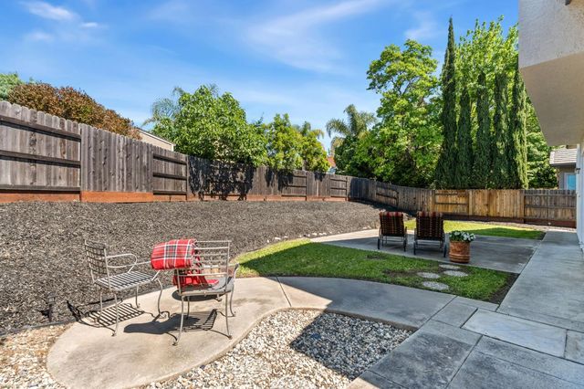 105 Foyle Ct, Folsom, CA 95630