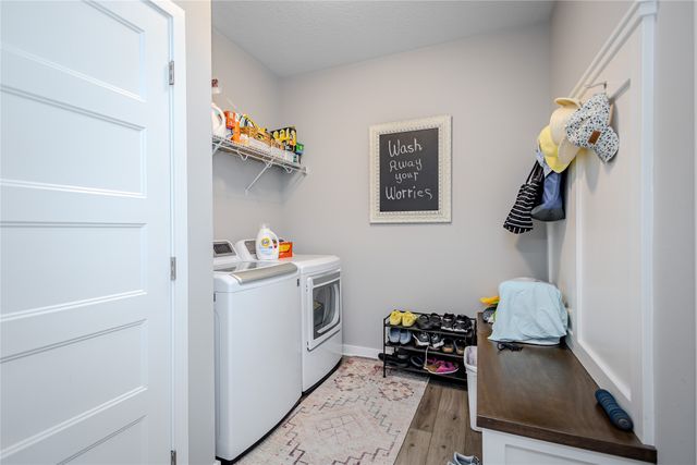 813 Pinehurst Way, Polk City, IA 50226