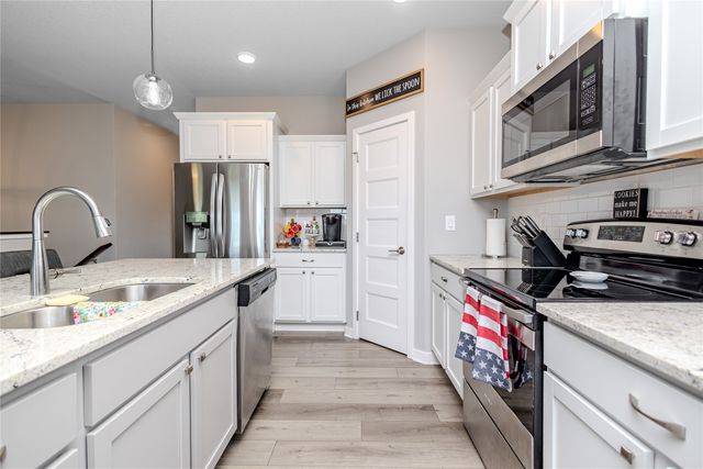 813 Pinehurst Way, Polk City, IA 50226