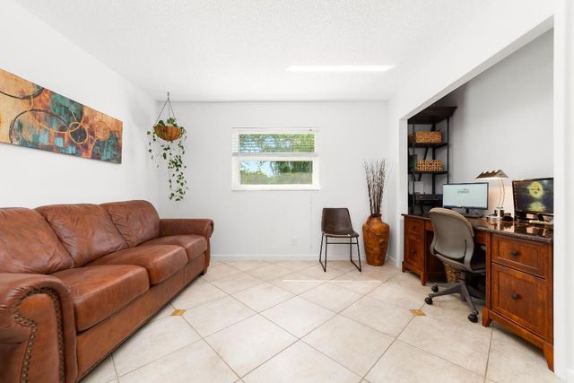 1721 SW 9th Street, Boca Raton, FL 33486