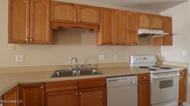 8700 Spring Avenue, C, Ocean Springs, MS 39564