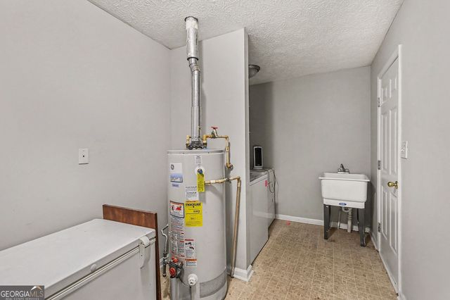 253 Ruth Drive, Newnan, GA 30265