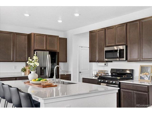 10271 Tucson St, Commerce City, CO 80022