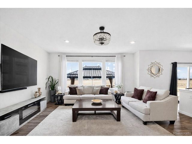 10271 Tucson St, Commerce City, CO 80022