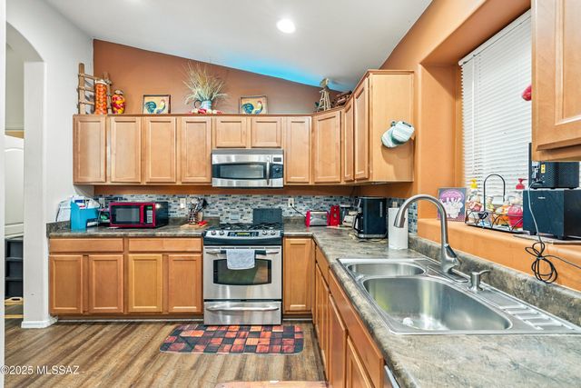 17276 S Sienna Bluffs Trail, Vail, AZ 85641