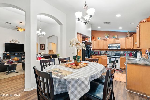 17276 S Sienna Bluffs Trail, Vail, AZ 85641