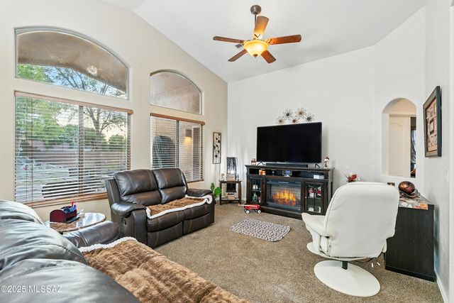 17276 S Sienna Bluffs Trail, Vail, AZ 85641