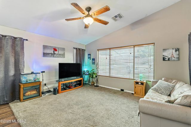 17276 S Sienna Bluffs Trail, Vail, AZ 85641