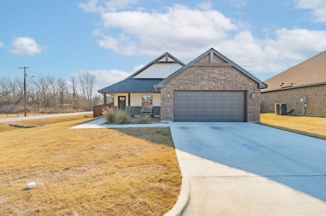 100 Wiley Street, Stephenville, TX 76401