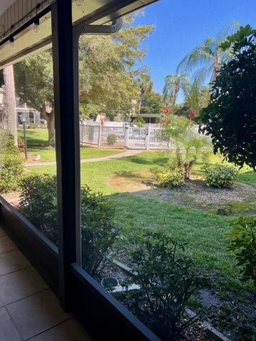 6301 MANATEE AVENUE W, Bradenton, FL 34209