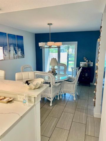 6301 MANATEE AVENUE W, Bradenton, FL 34209