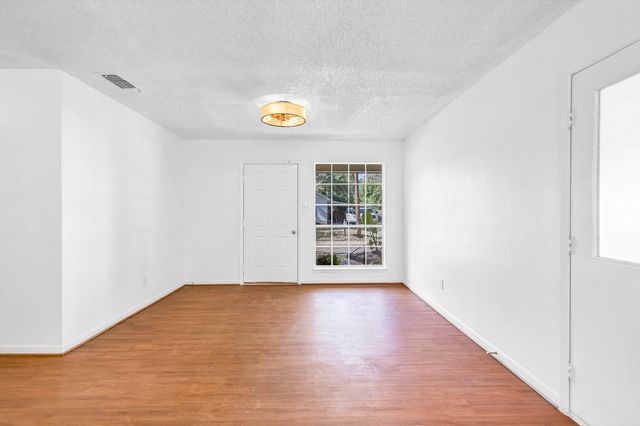 815 N Bledsoe Street, Gilmer, TX 75644