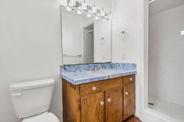 815 N Bledsoe Street, Gilmer, TX 75644