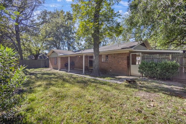 815 N Bledsoe Street, Gilmer, TX 75644