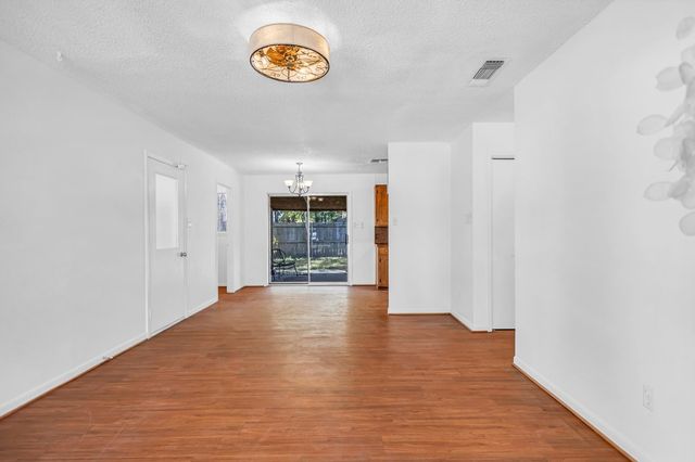 815 N Bledsoe Street, Gilmer, TX 75644