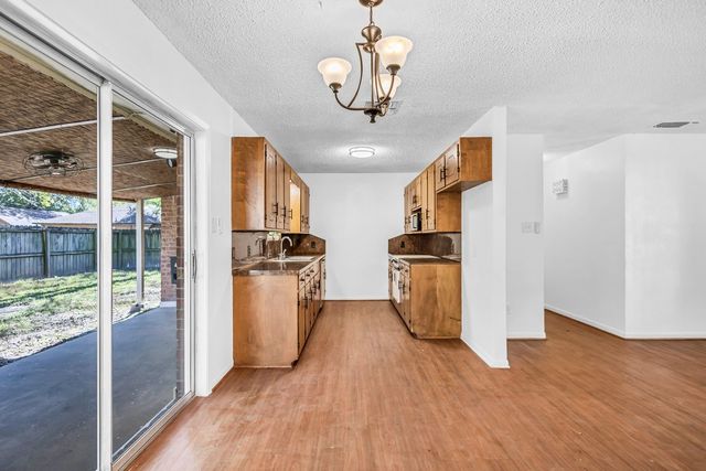 815 N Bledsoe Street, Gilmer, TX 75644