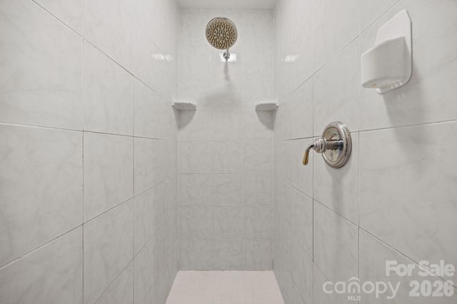 32 Keller Street, Waynesville, NC 28786