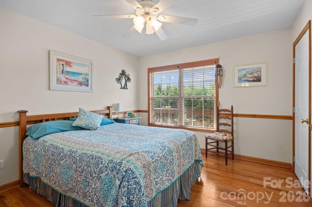 32 Keller Street, Waynesville, NC 28786