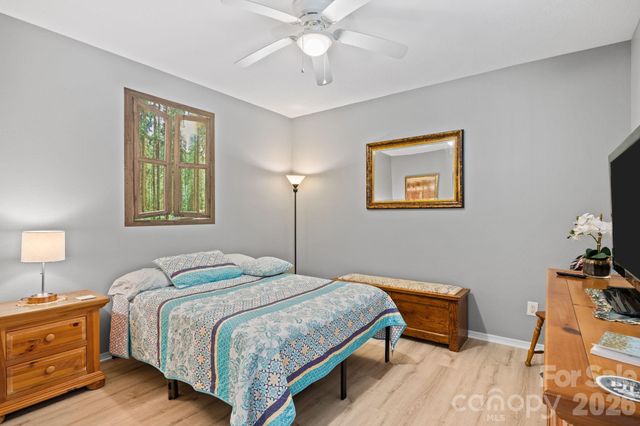 32 Keller Street, Waynesville, NC 28786