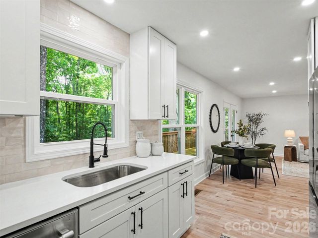7382 Summit Drive, Denver, NC 28037