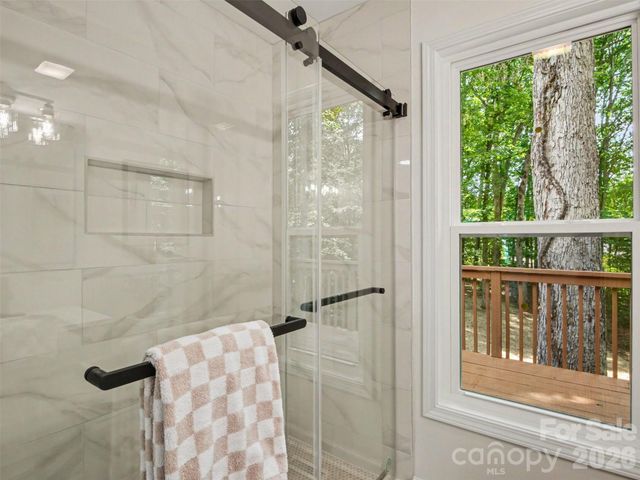 7382 Summit Drive, Denver, NC 28037