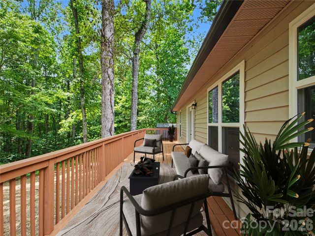 7382 Summit Drive, Denver, NC 28037