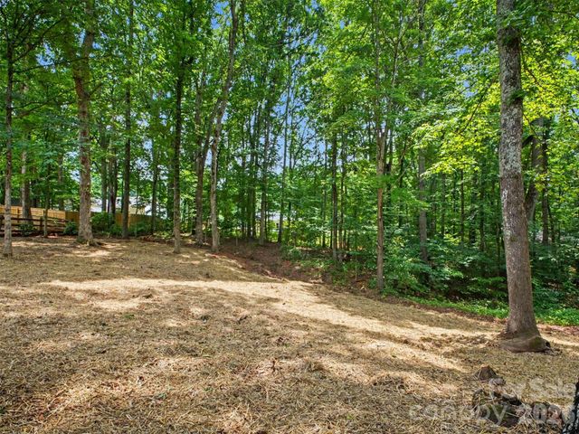 7382 Summit Drive, Denver, NC 28037