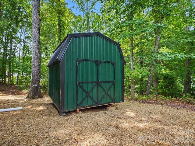 7382 Summit Drive, Denver, NC 28037