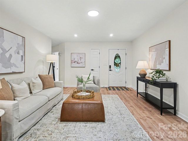 7382 Summit Drive, Denver, NC 28037