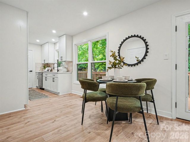 7382 Summit Drive, Denver, NC 28037