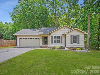 7382 Summit Drive, Denver, NC 28037