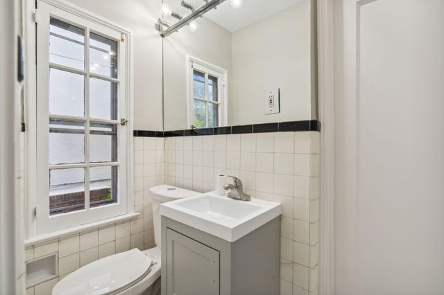 3420 Humboldt Avenue S, Minneapolis, MN 55408