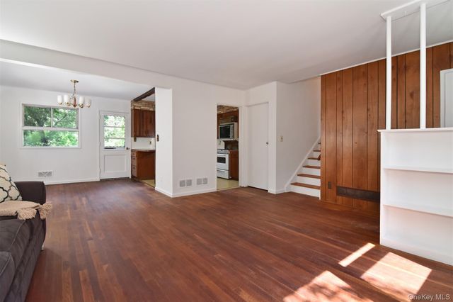 582 Washington Avenue, Pleasantville, NY 10570