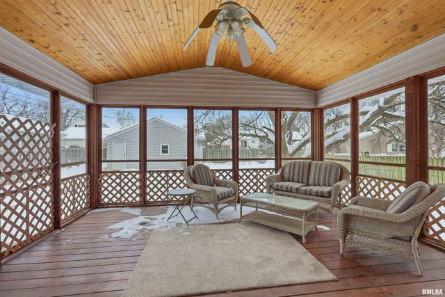 1508 32ND Street, Moline, IL 61265